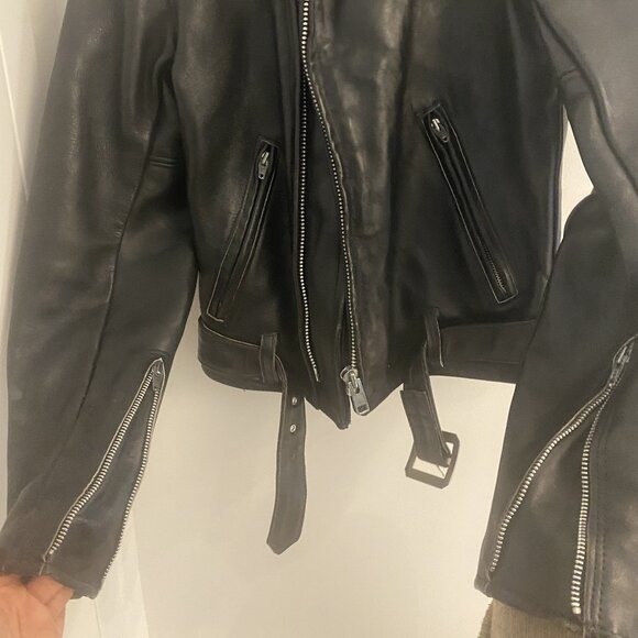 Ripley's Real Leather Jacket - Picture 2 of 3